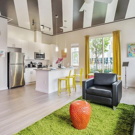 Lux House Of Champagne 2Br 2Ba Free Parking & Wifi Apartment Baltimore Luaran gambar