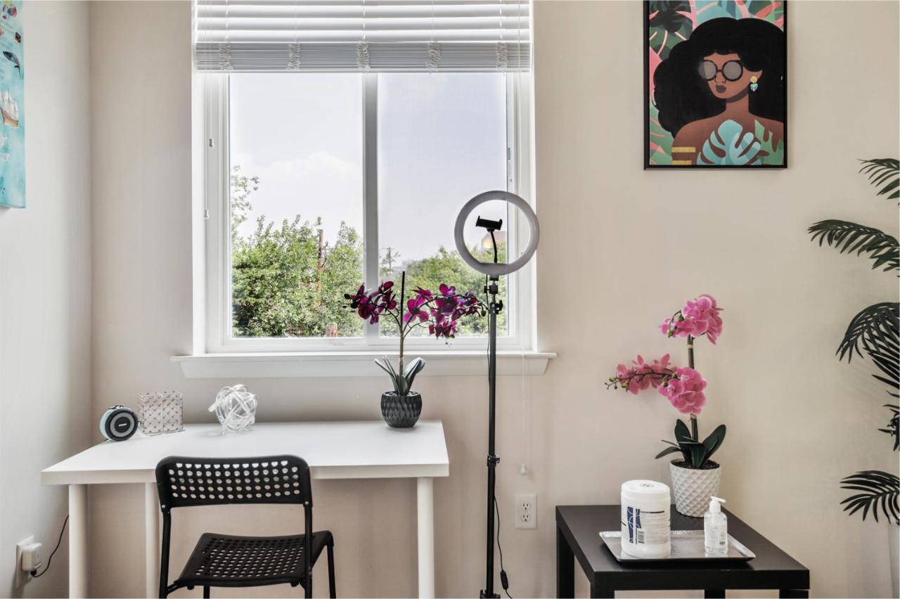 Lux House Of Champagne 2Br 2Ba Free Parking & Wifi Apartment Baltimore Luaran gambar
