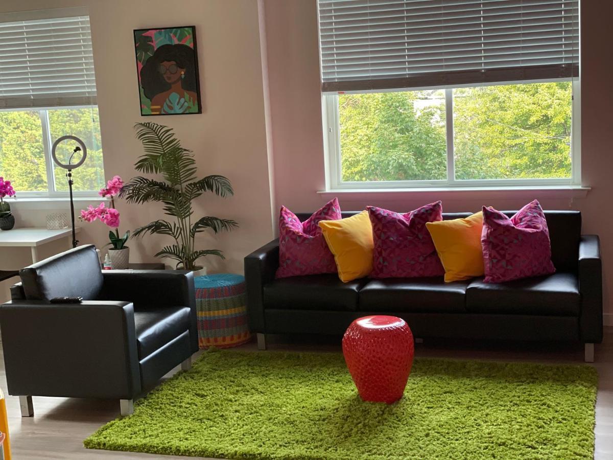 Lux House Of Champagne 2Br 2Ba Free Parking & Wifi Apartment Baltimore Luaran gambar