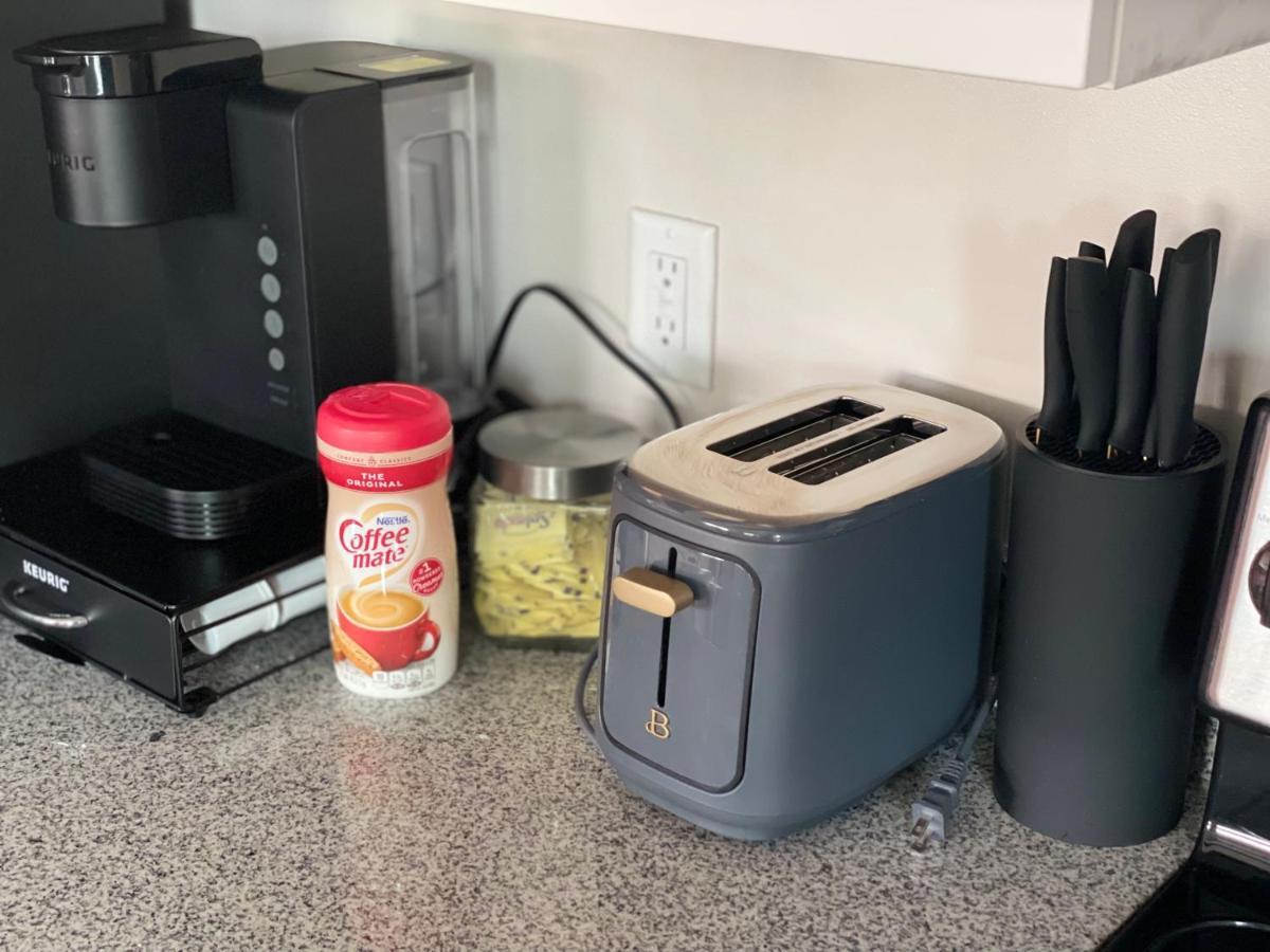Lux House Of Champagne 2Br 2Ba Free Parking & Wifi Apartment Baltimore Luaran gambar