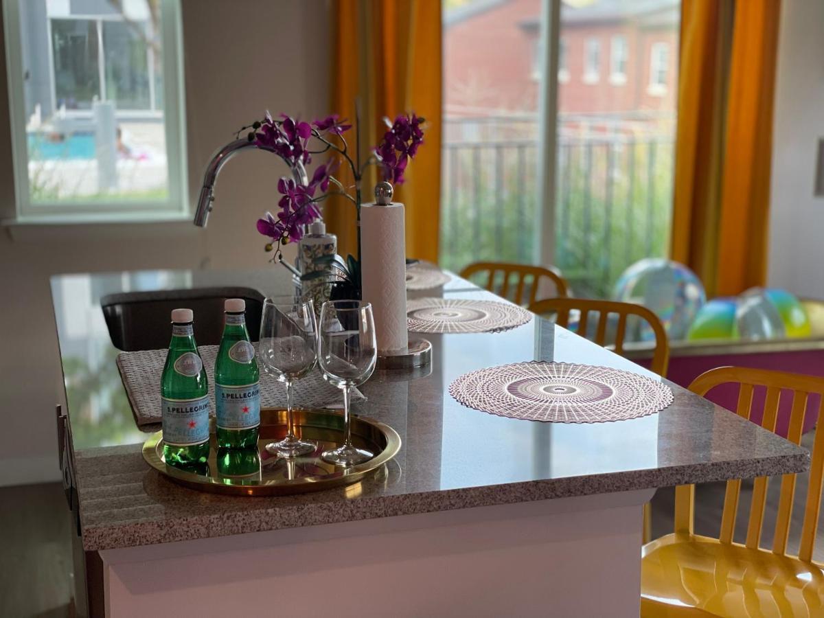 Lux House Of Champagne 2Br 2Ba Free Parking & Wifi Apartment Baltimore Luaran gambar